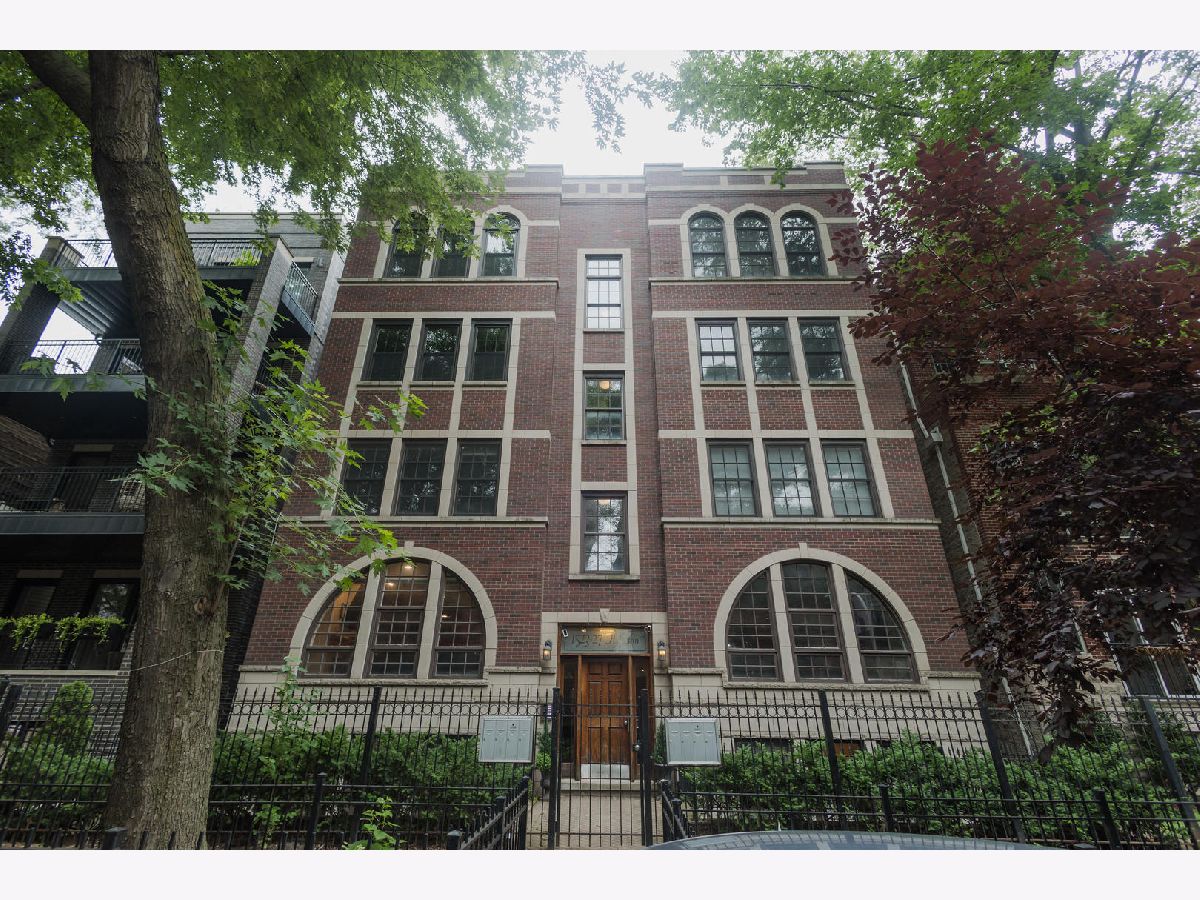  Rented Chicago Illinois, 1527 Hudson