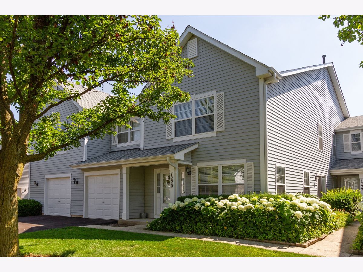 Townhomes & Condos & Homes For Sale Lakewood Village Mundelein Illinois, 1220 Orleans Drive