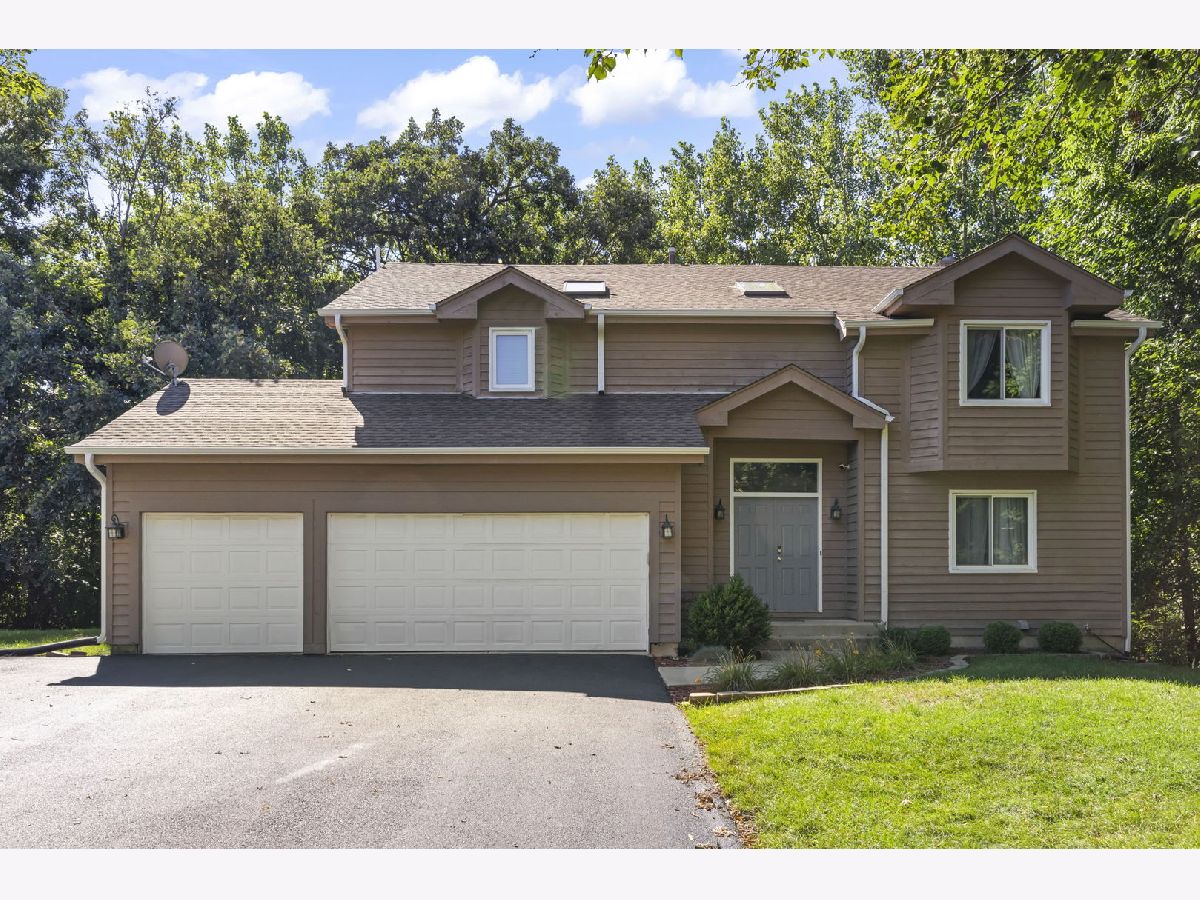 Homes For Sale Riverwoods Bolingbrook Illinois, 11 Roanoke Court