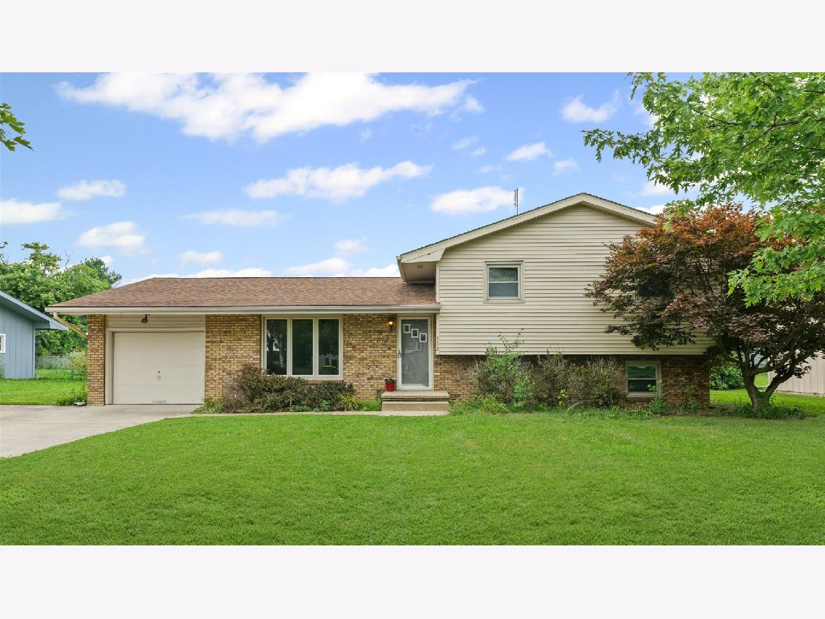  Sold Lexington Illinois, 112 Hilton