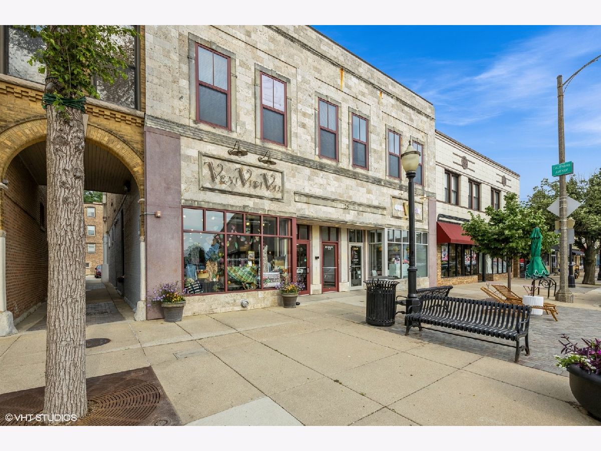  Sold La Grange Illinois, 25 La Grange