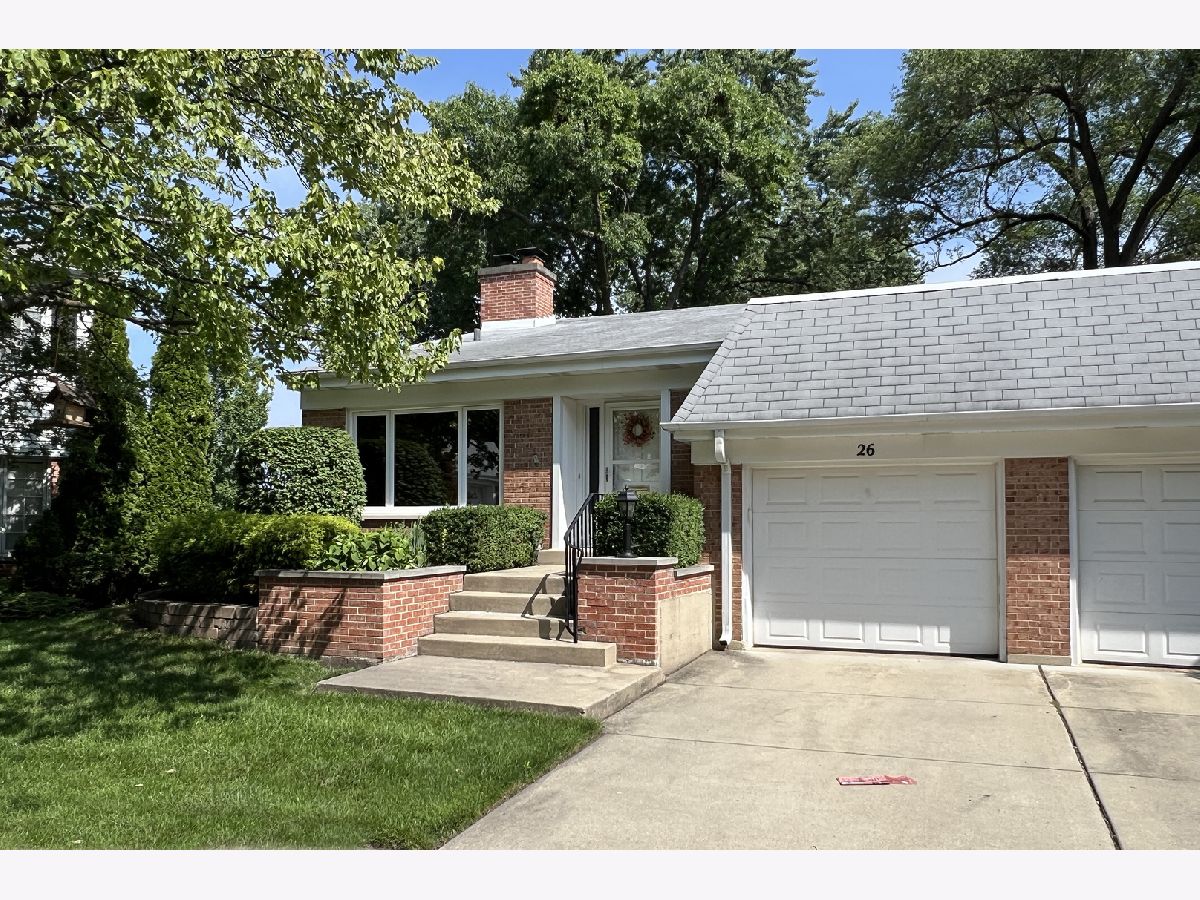 Townhomes & Condos & Homes Sold Regent Park Arlington Heights Illinois, 26 Regency