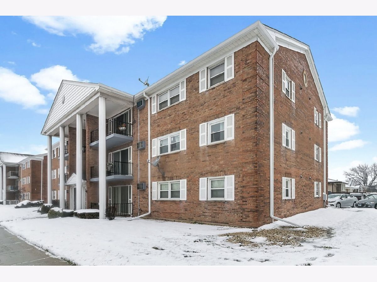  Rented Oak Lawn Illinois, 4410 111th