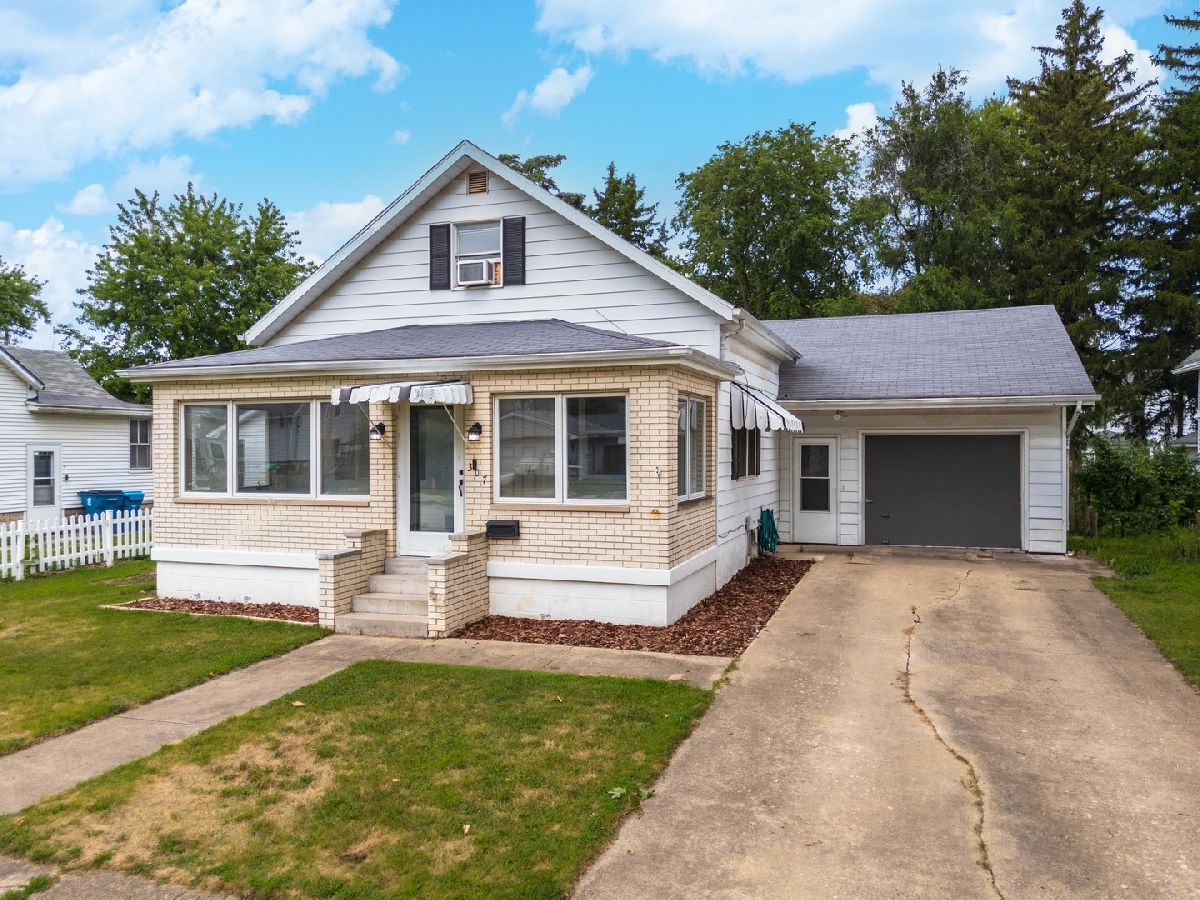  Sold Pontiac Illinois, 307 North