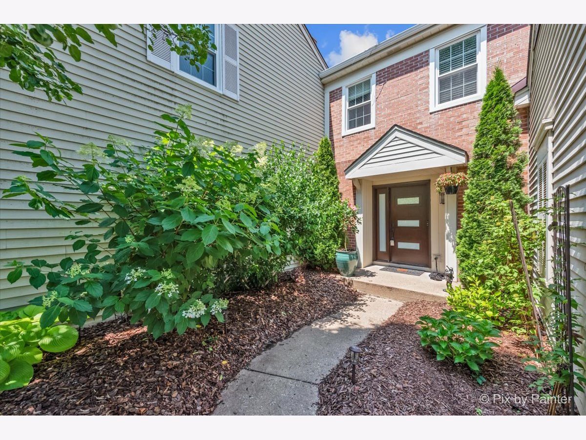 Townhomes For Sale Devonshire Of Naperville Naperville Illinois, 1085 Oswego Road