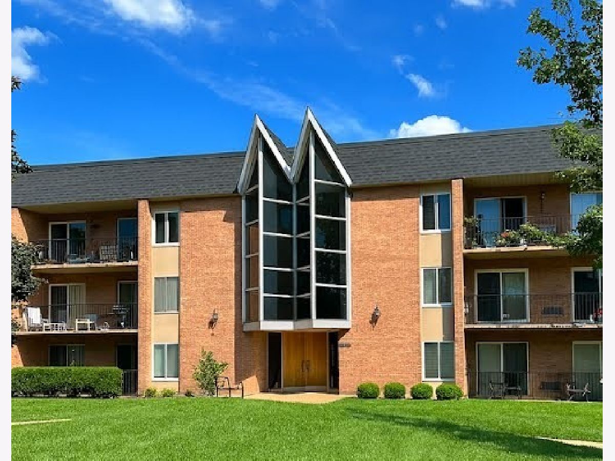 Condos & Townhomes For Sale Mill Crossing Naperville Illinois, 1056 Mill Street