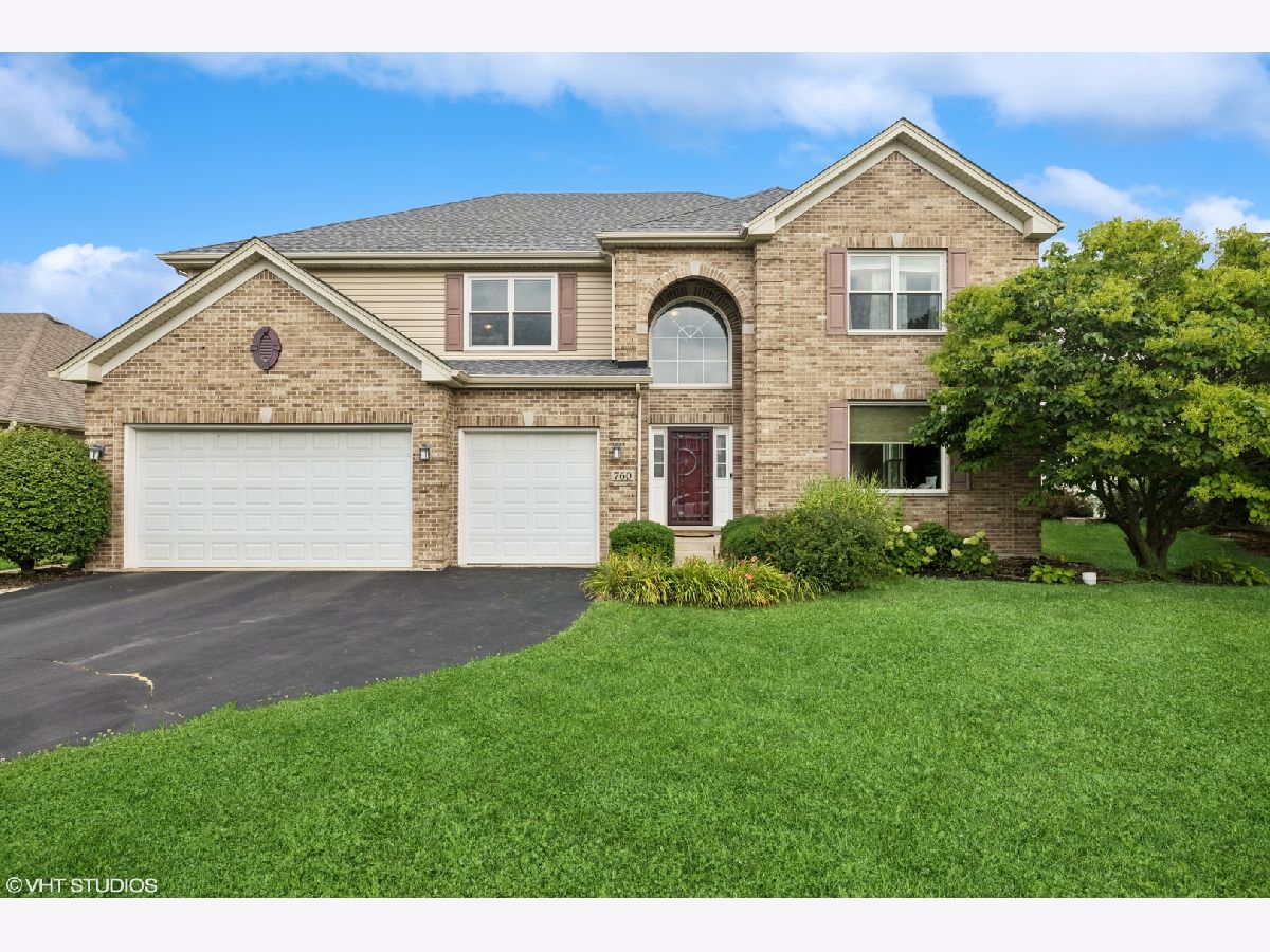 Homes For Sale Fox Trails Cary Illinois, 760 Fox Trail Terrace