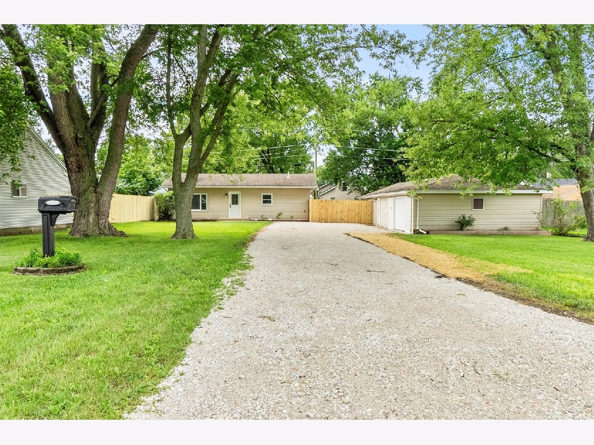  Sold Joliet Illinois, 311 Barr Elms