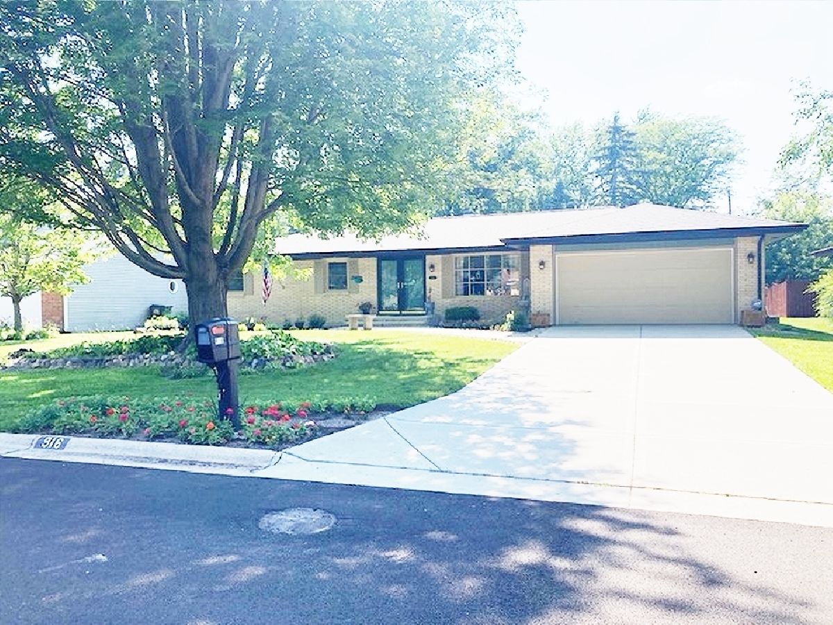  Sold Rockford Illinois, 916 Saint Andrews