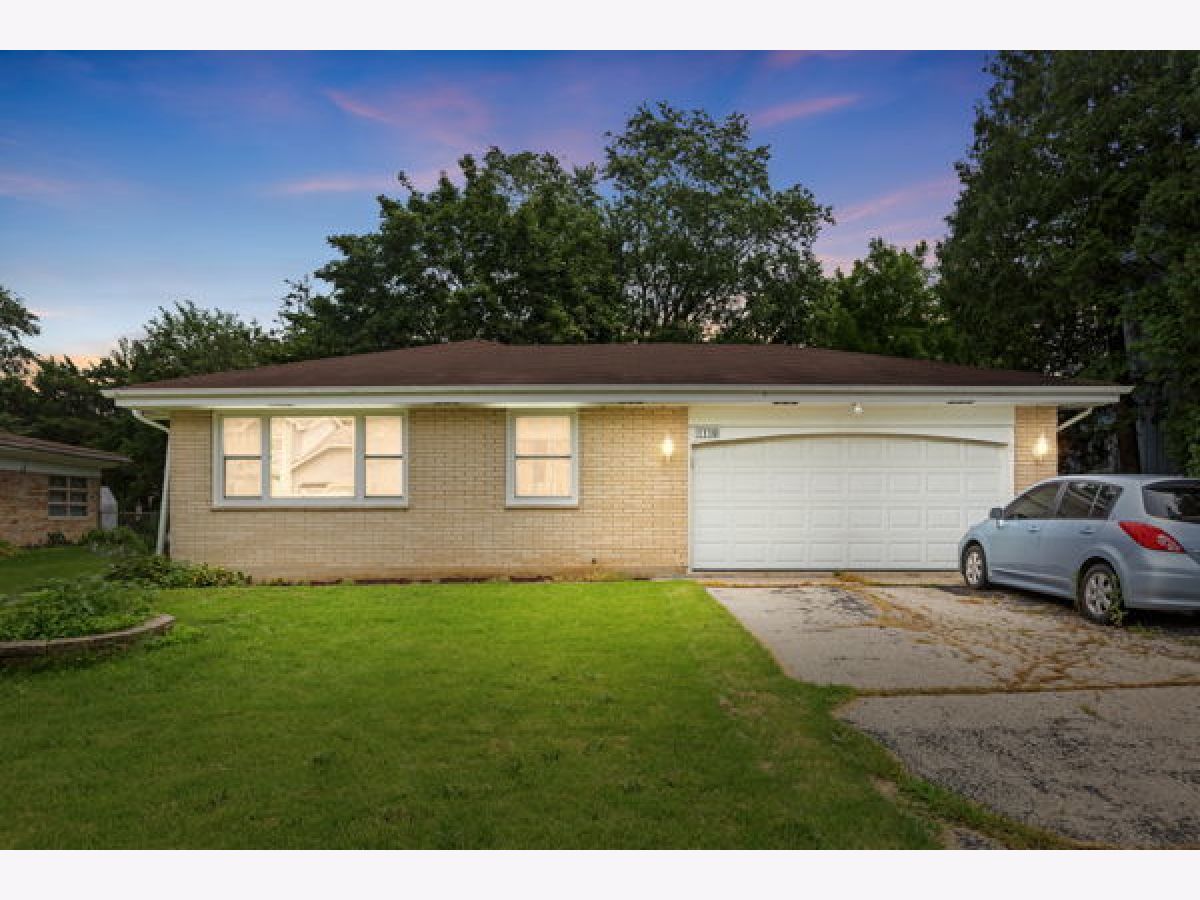 Homes Sold Lake In The Hills Estates Lake In The Hills Illinois, 1110 Poplar