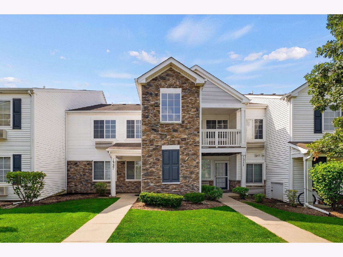  Rented Carpentersville Illinois, 931 Silverstone
