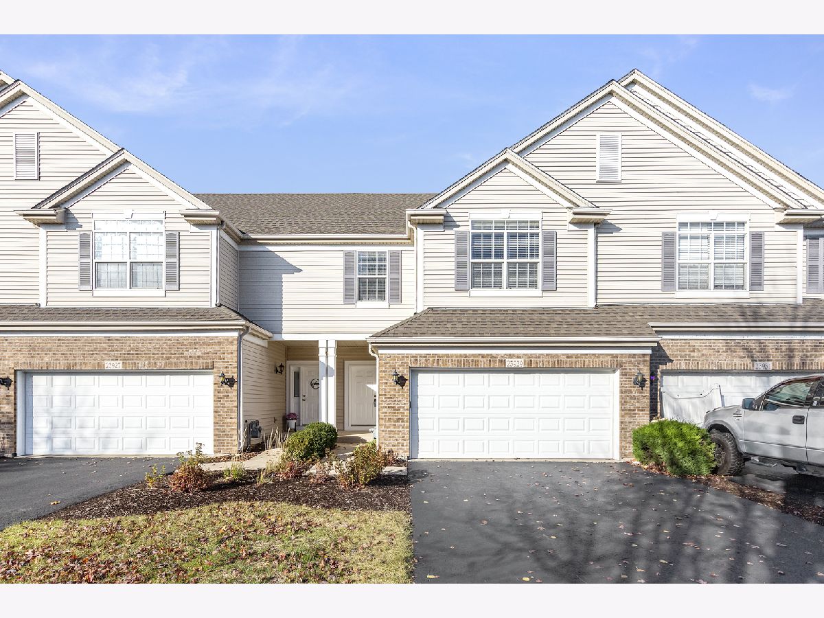 Townhomes & Homes Sold Parkview Meadows Plainfield Illinois, 23927 Mcmullin