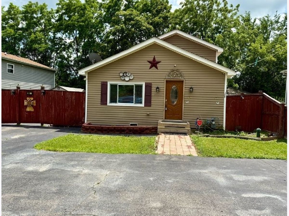  Rented Round Lake Illinois, 24633 Passavant