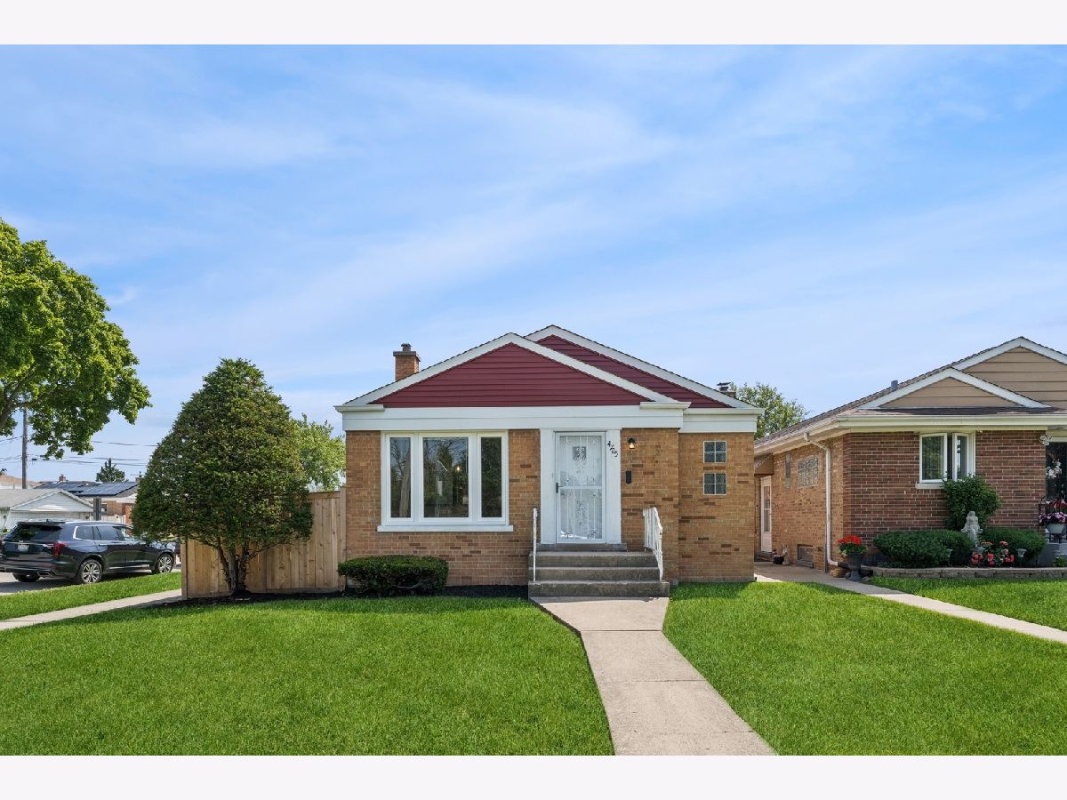 Rented Norridge Illinois, 4725 Thatcher