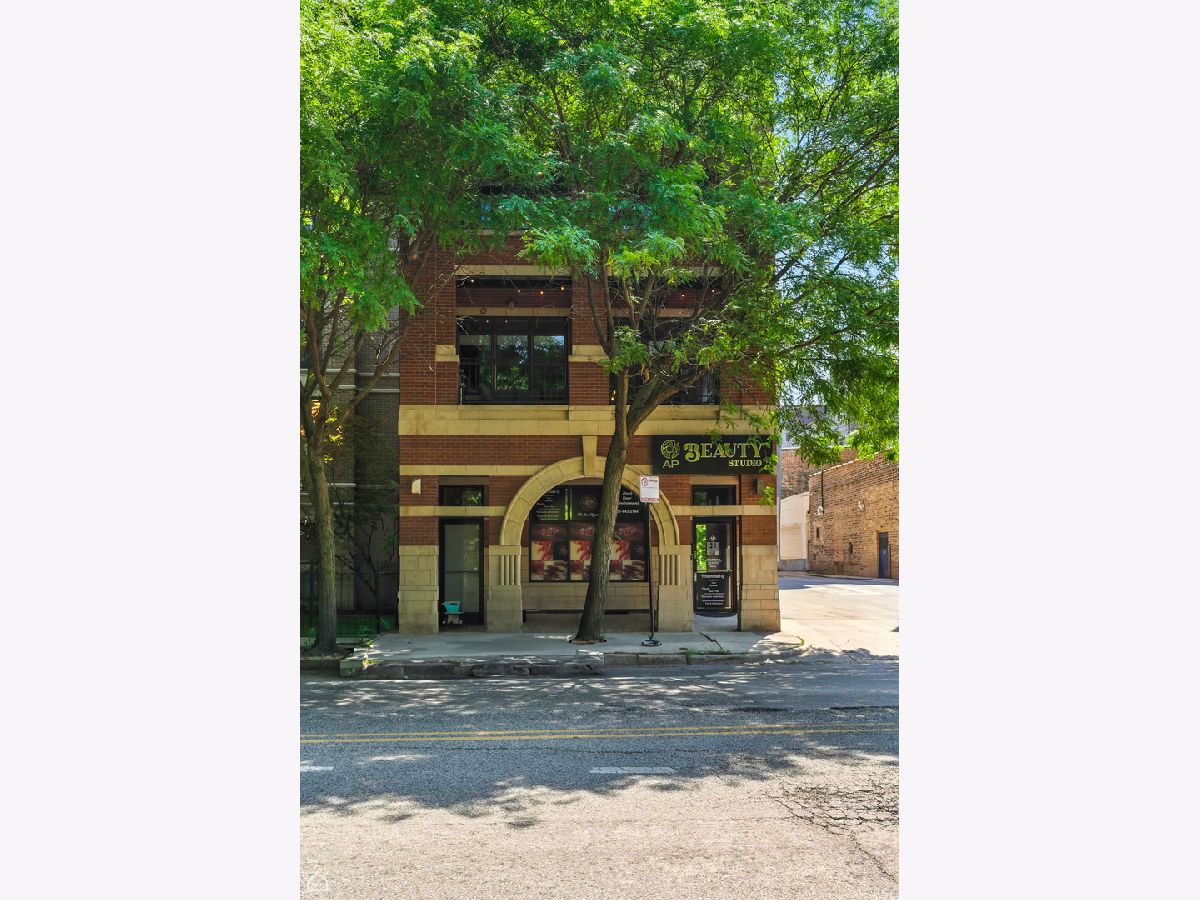  Sold Chicago Illinois, 2343 Montrose