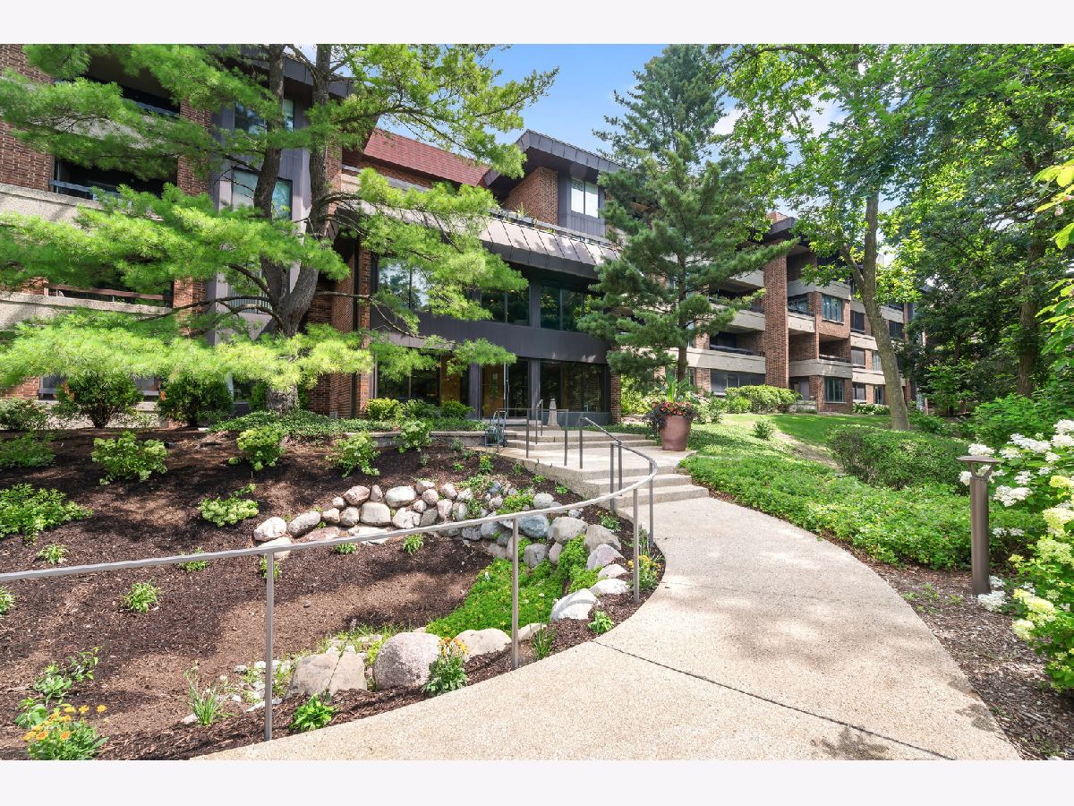 Condos & Townhomes & Homes For Sale Graue Mill Hinsdale Illinois, 1409 Burr Oak Road