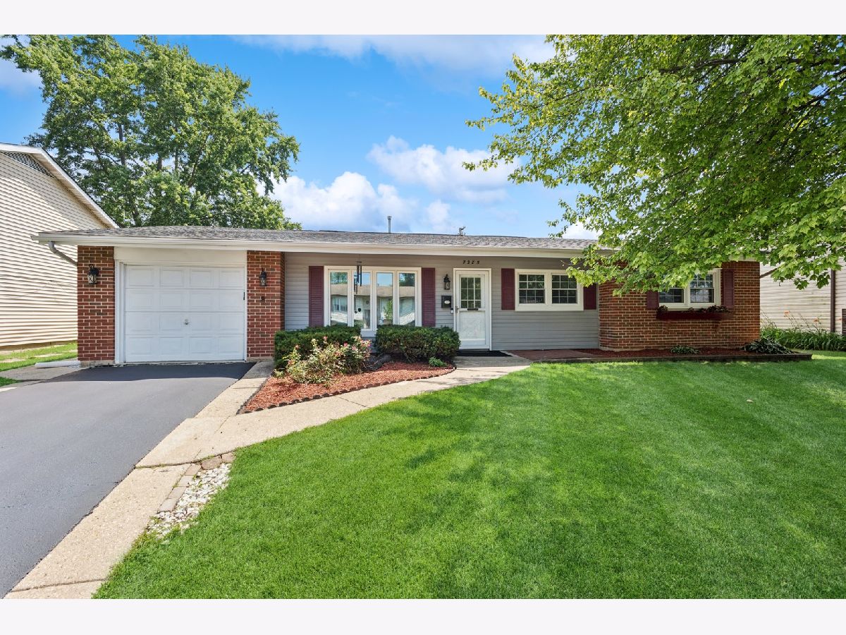  Sold Hanover Park Illinois, 7325 Northway