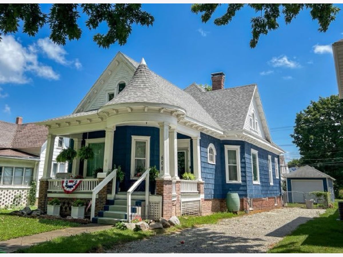  For Sale Clinton Illinois, 606 Center Street