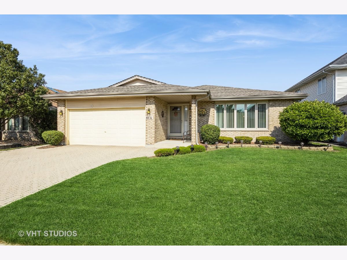 Homes & Condos & Townhomes For Sale Eagle Ridge Oak Lawn Illinois, 10737 Long Street