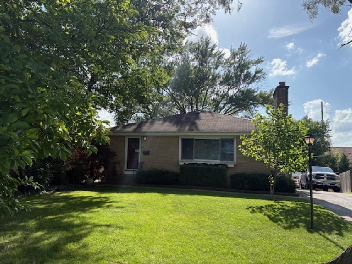  Sold Barrington Illinois, 136 Walton