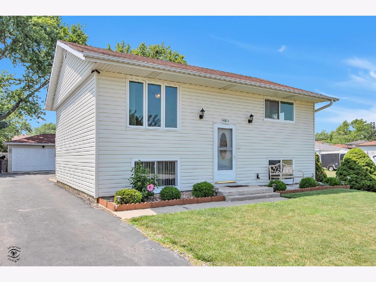  Sold Orland Hills Illinois, 16822 90th