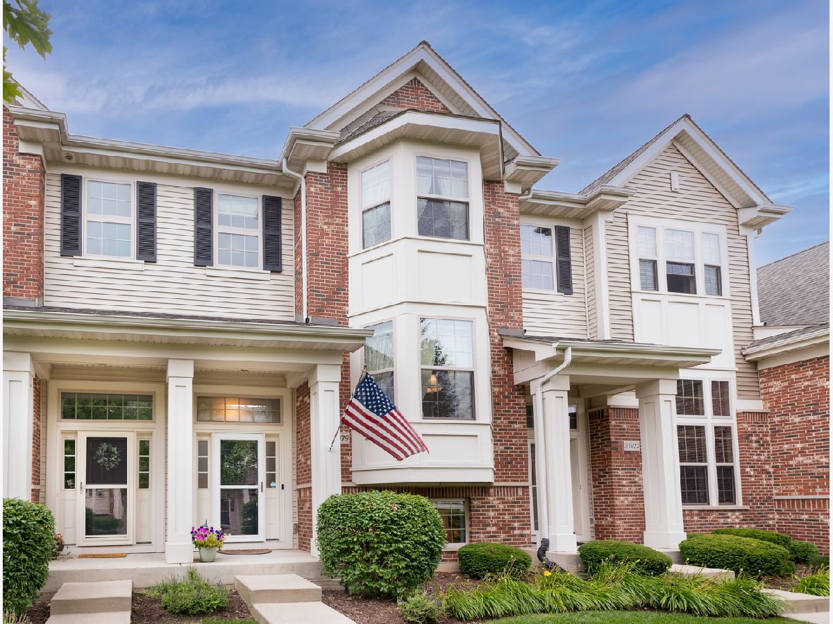 Townhomes Sold Shelburne Crossing Winfield Illinois, 0N079 Vermont