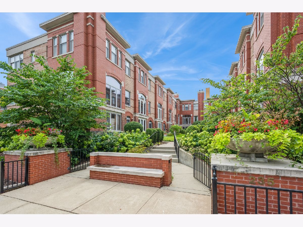  Rented Oak Park Illinois, 235 Marion
