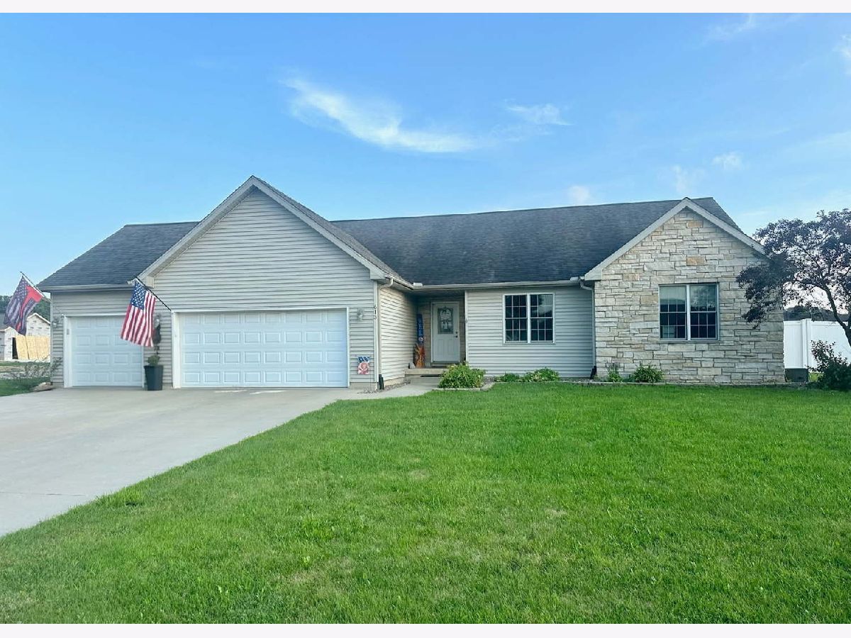  Sold Utica Illinois, 613 Cassidy