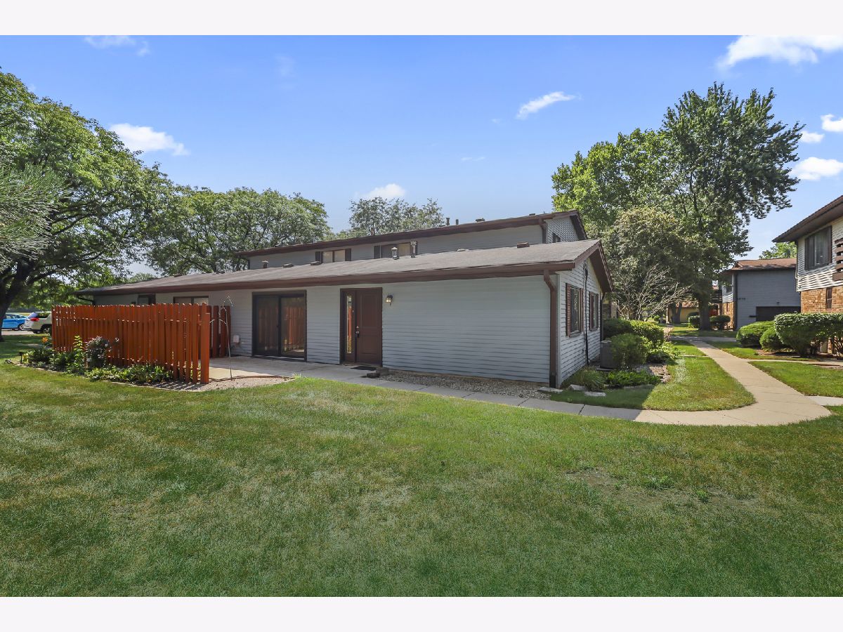  For Sale Aurora Illinois, 1590 Avati Lane