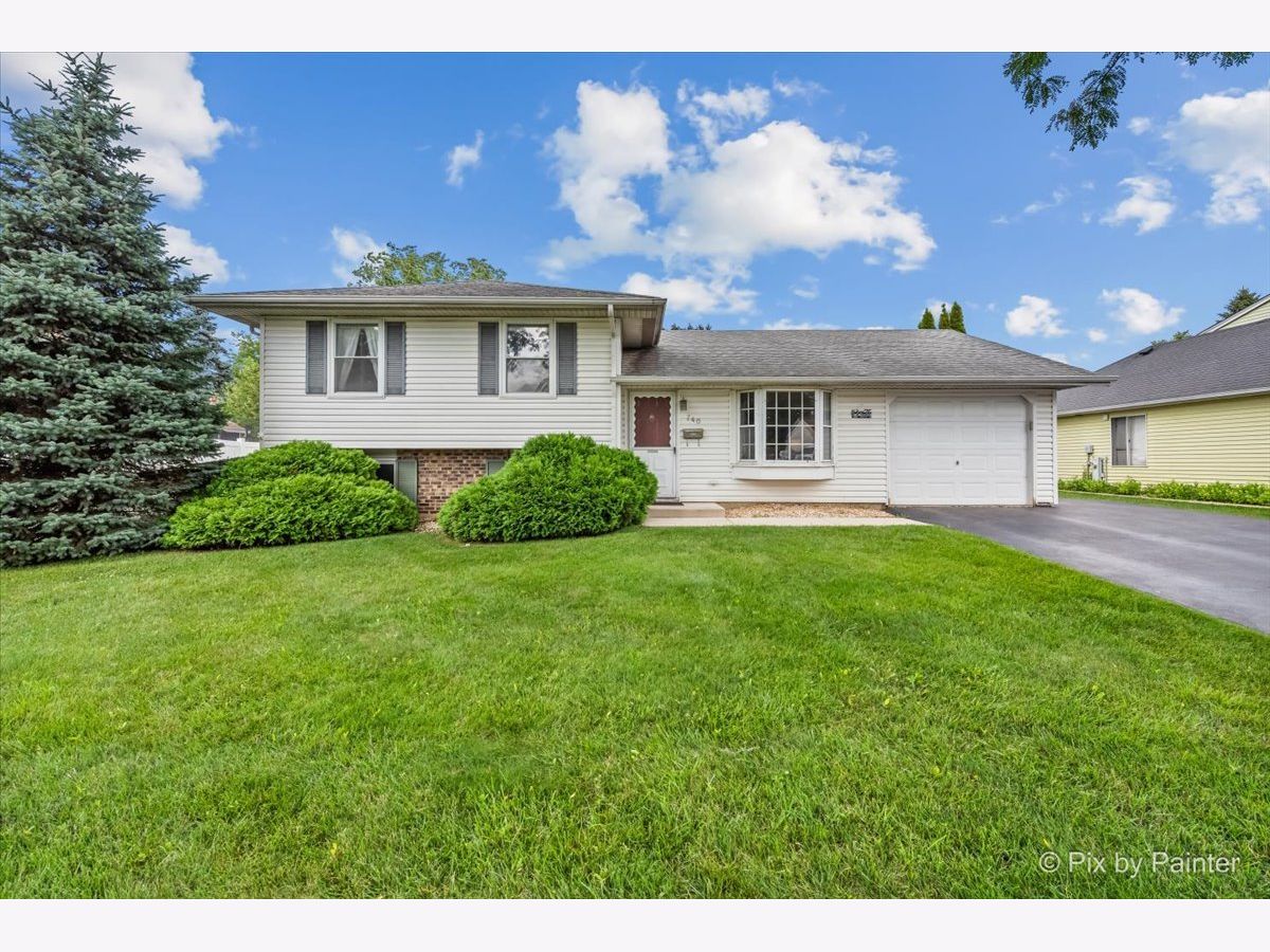  Sold Roselle Illinois, 740 Country