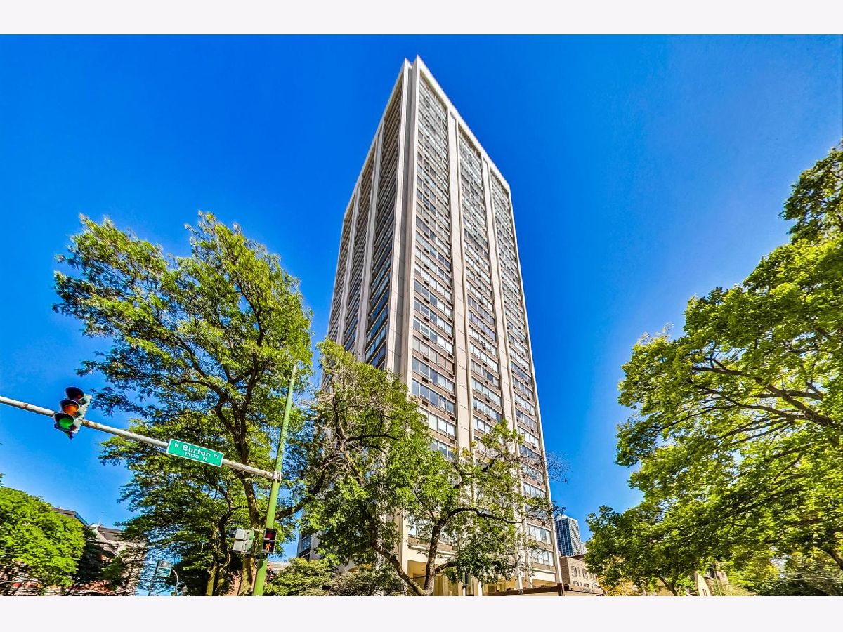 Condominiums Rented Faulkner House Chicago Illinois, 70 Burton