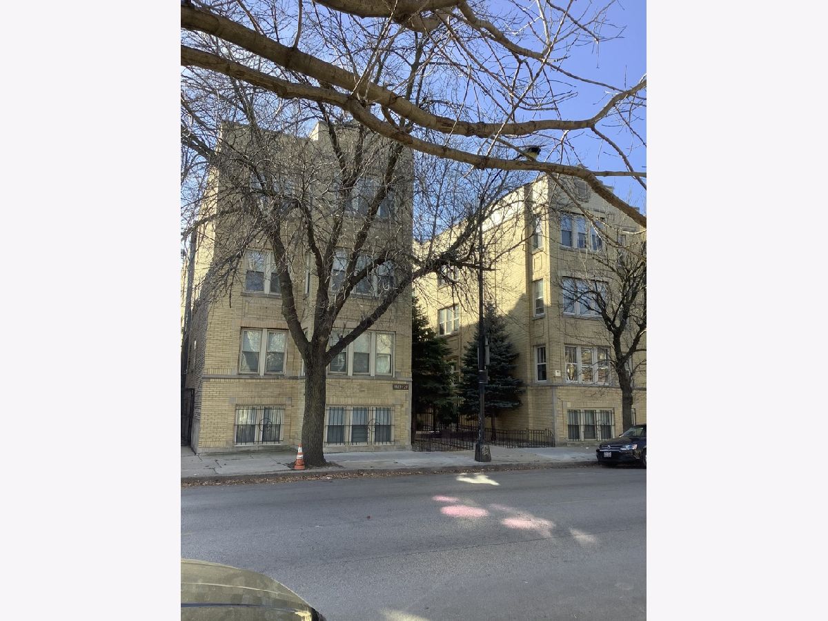 Rented Chicago Illinois, 4827 Addison