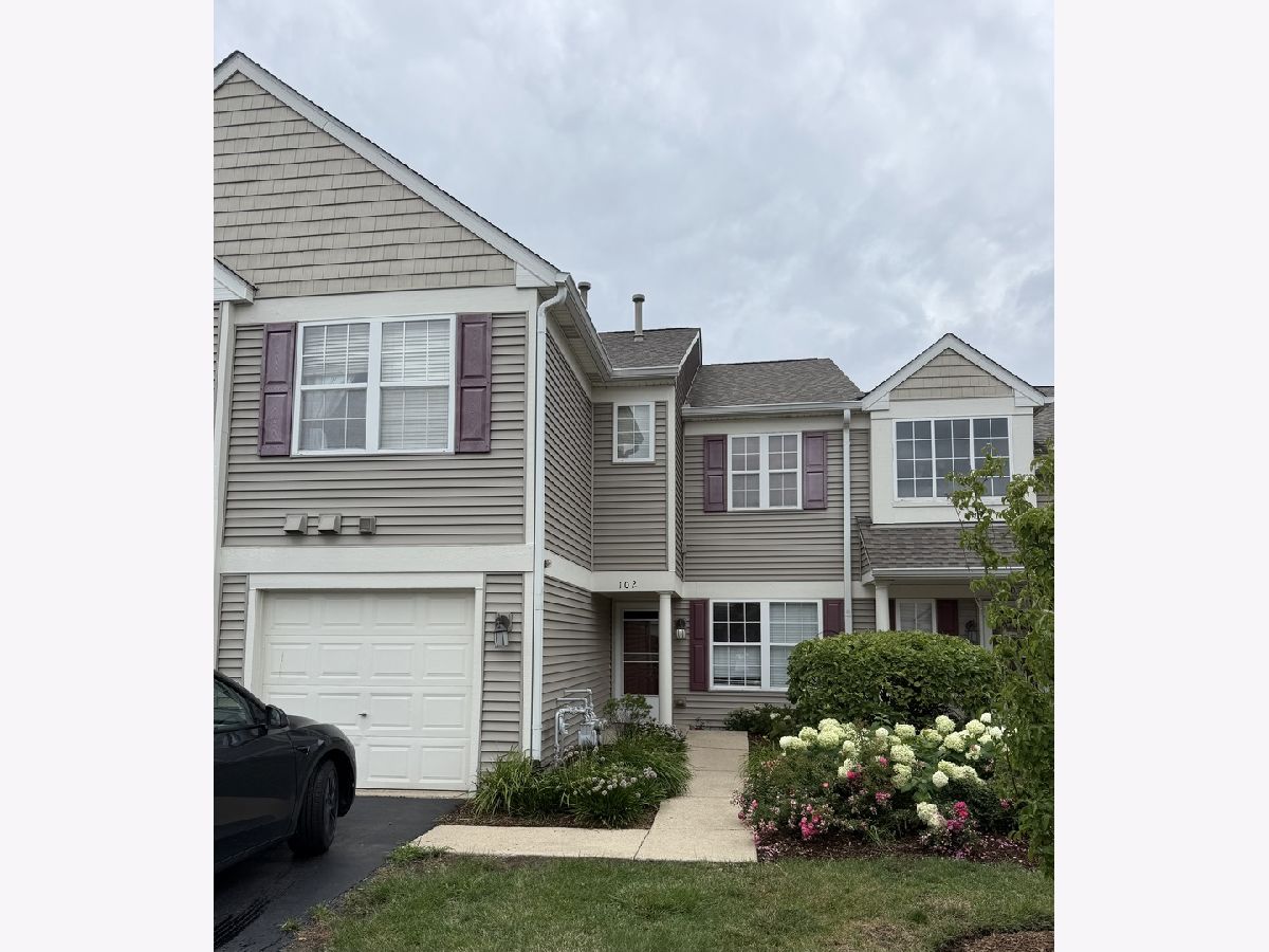 Townhomes & Condos Rented Windridge Naperville Illinois