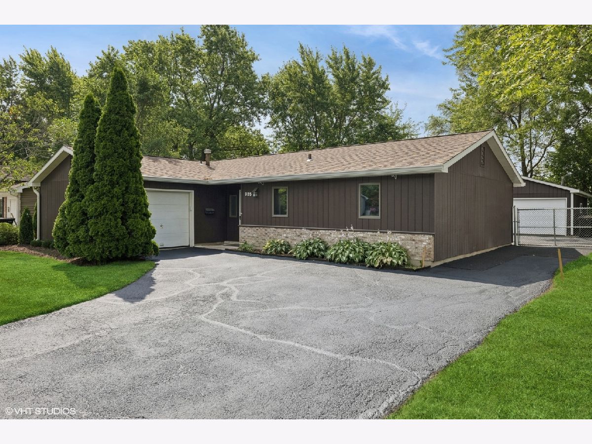  Rented Lake Zurich Illinois, 985 Heartwood