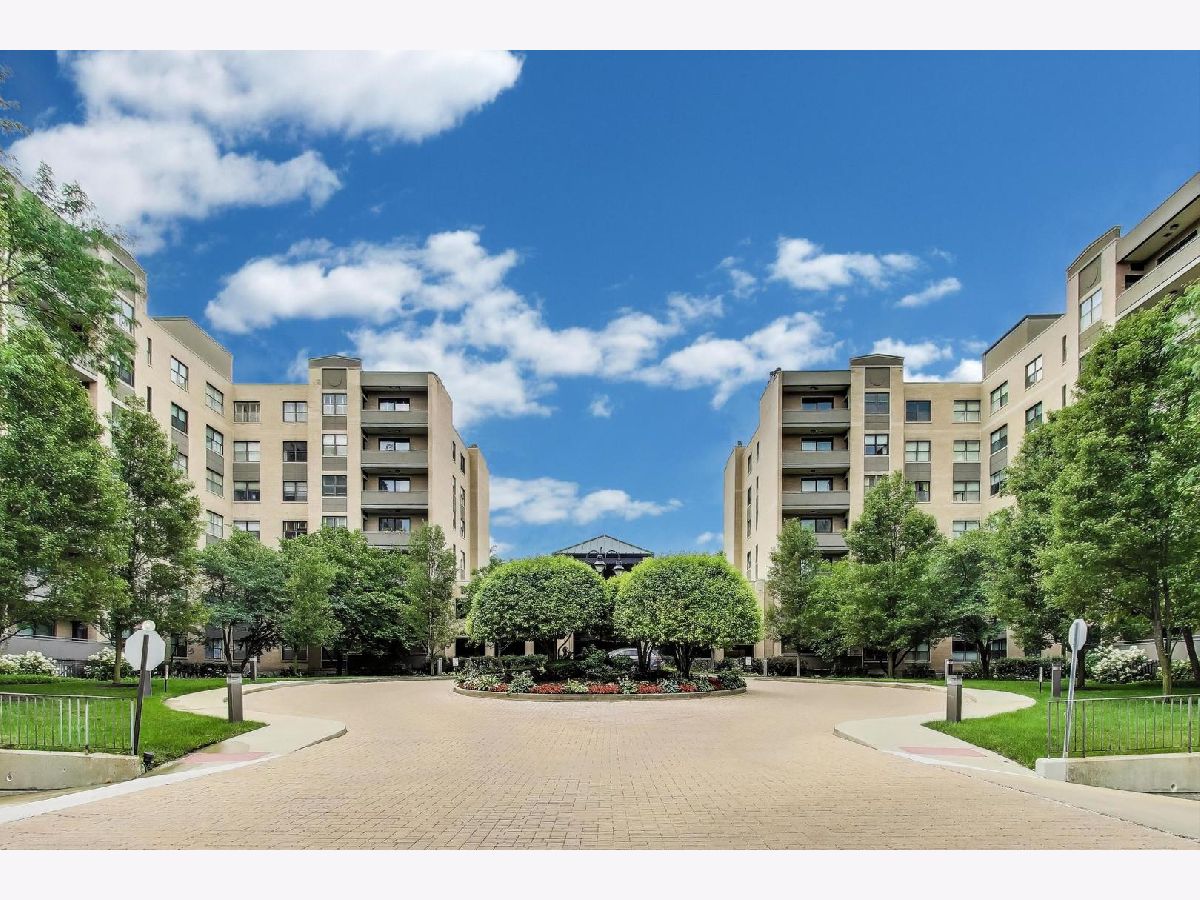 Condominiums Sold Barclay Place Lincolnwood Illinois, 4545 Touhy