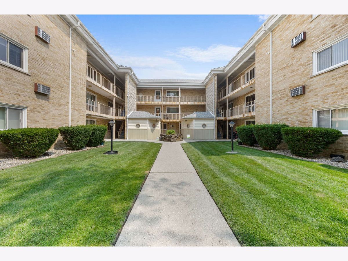 Sold Chicago Illinois, 7206 Wellington