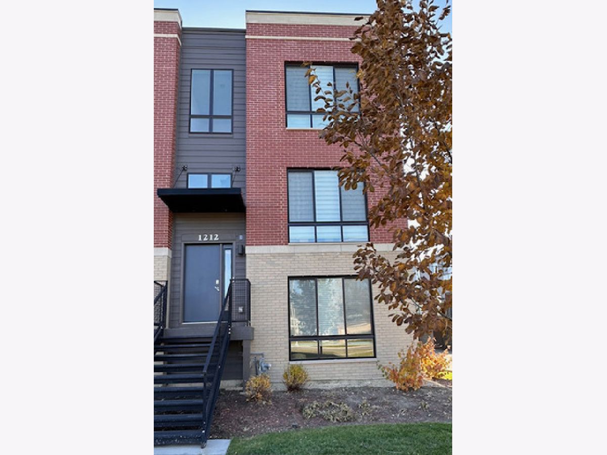 Condos & Townhomes Rented Northgate At Veridian Schaumburg Illinois, 1212 Quadrant