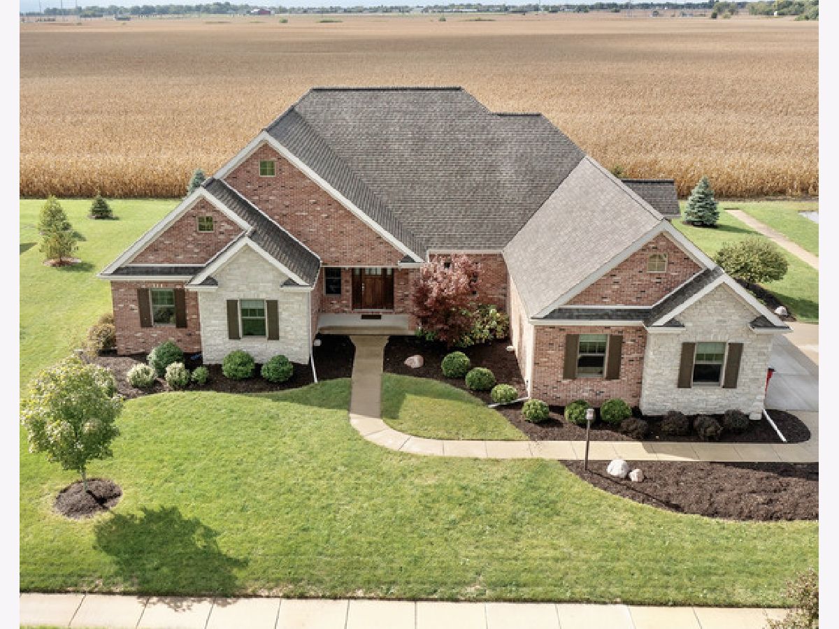  For Sale Savoy Illinois, 1409 Yorkshire Drive