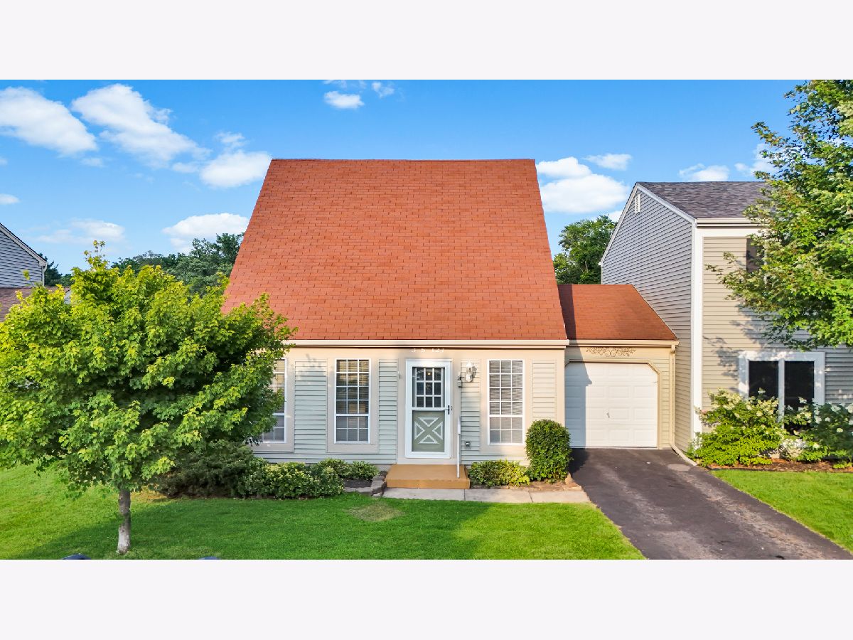  Sold Warrenville Illinois, 3S121 Briarwood