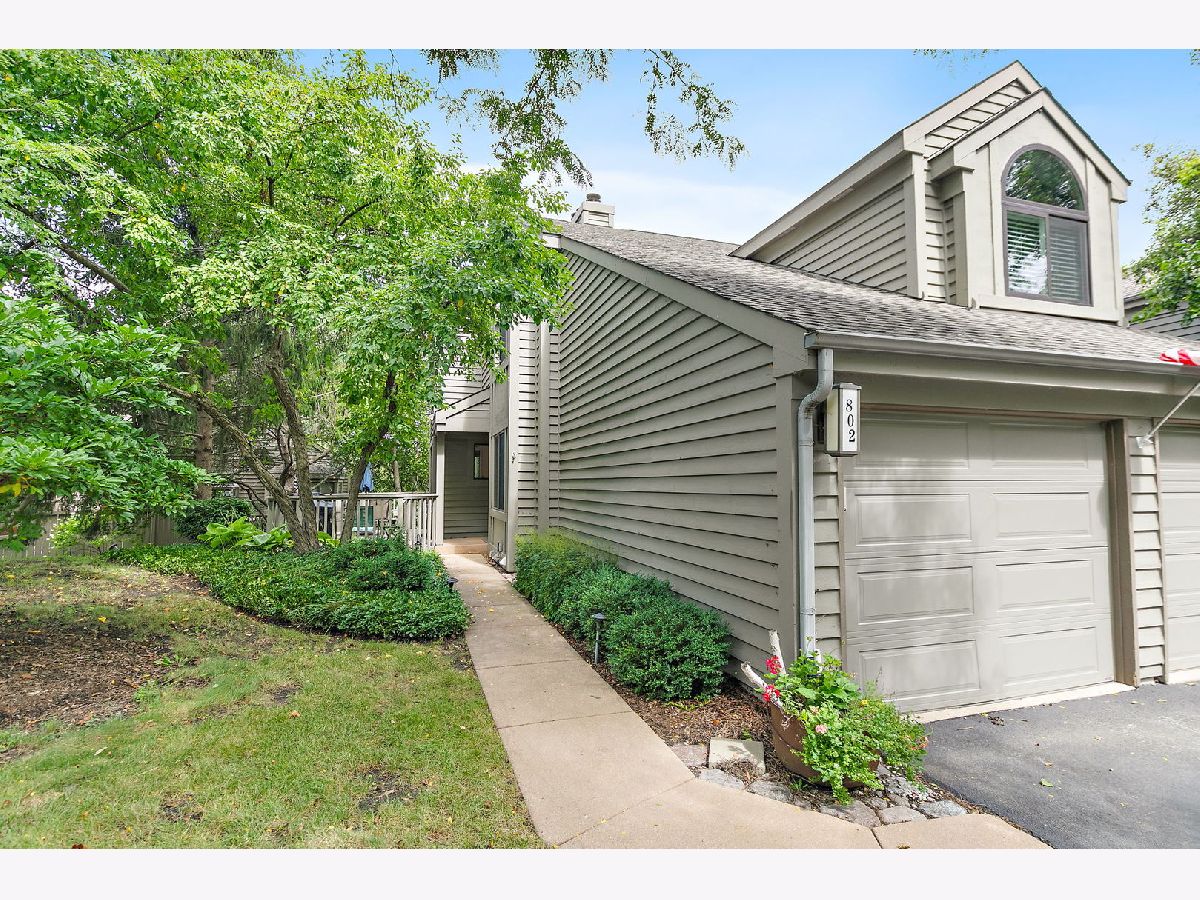  For Sale Lake Barrington Illinois, 802 Golf Lane
