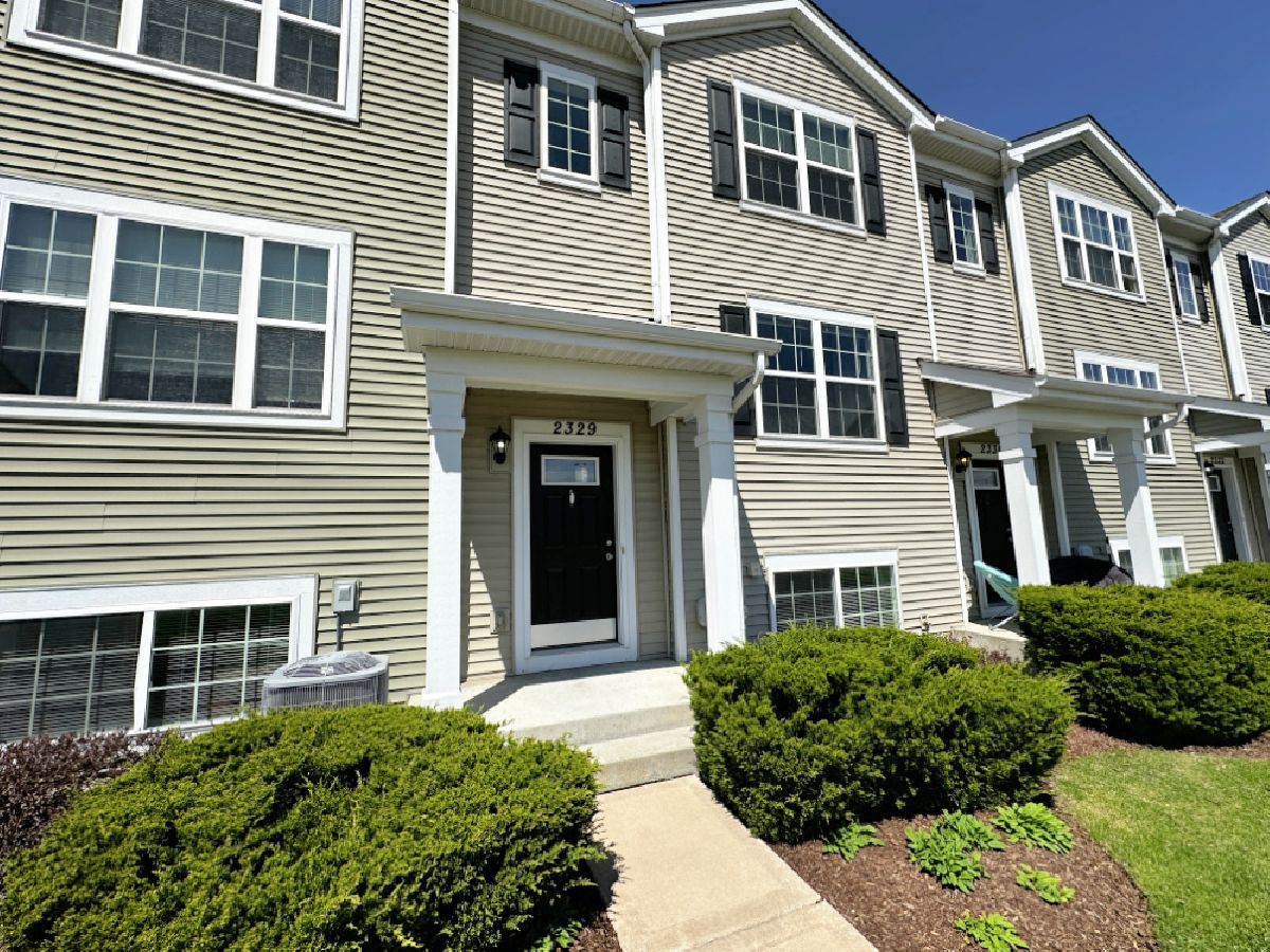  Rented Pingree Grove Illinois, 2329 Upland