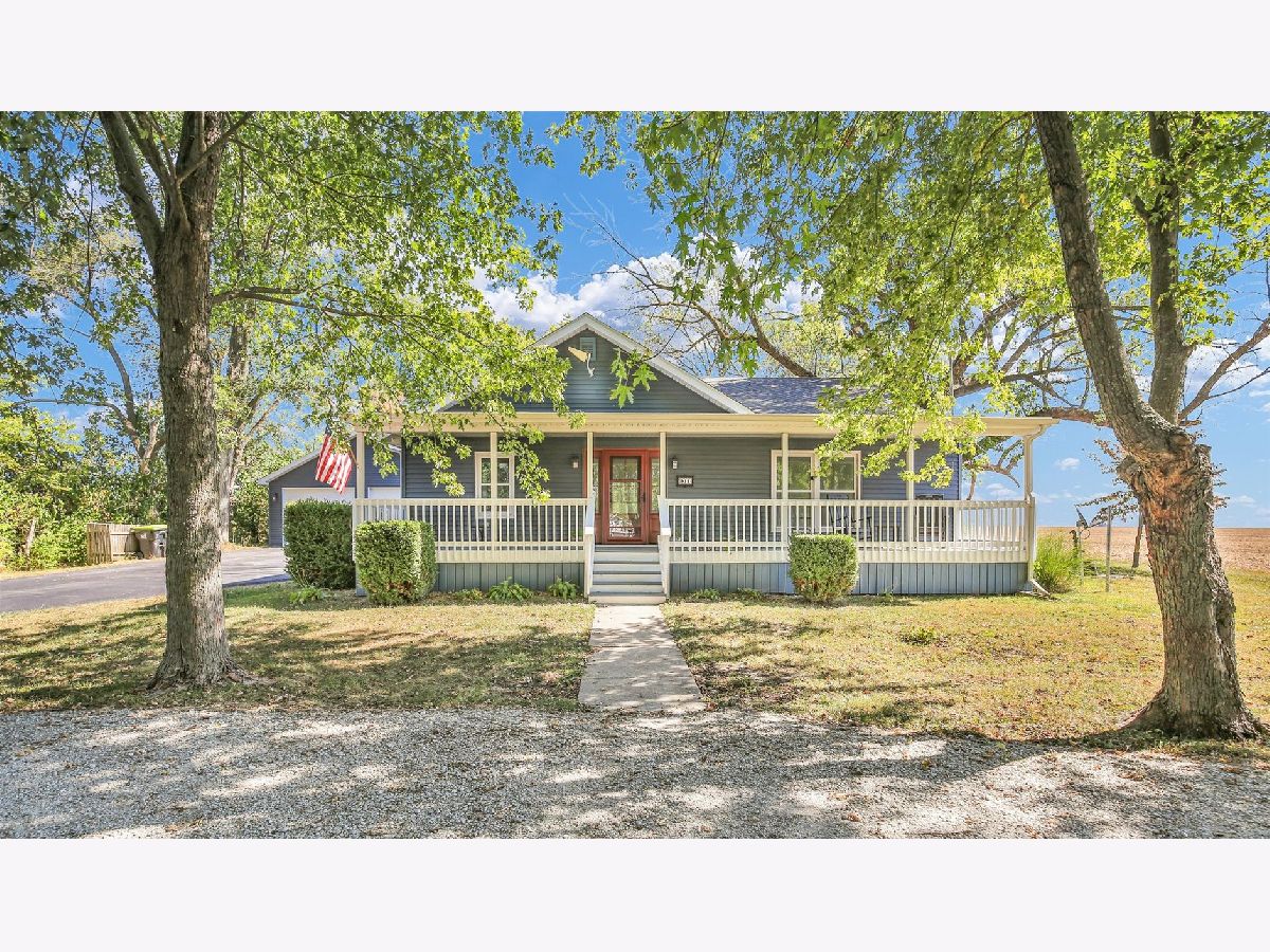  Sold Tuscola Illinois, 911 Co Rd 590 E