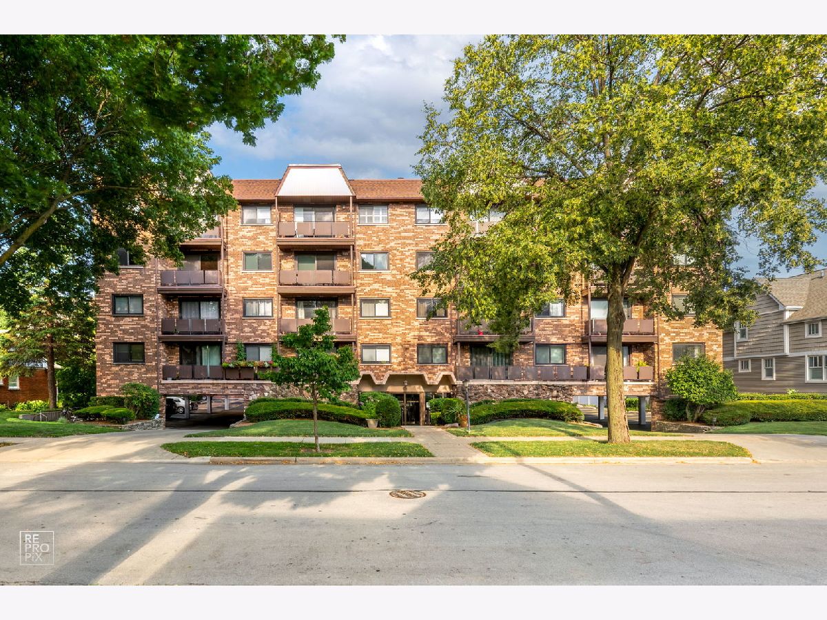  Sold Arlington Heights Illinois, 121 Vail