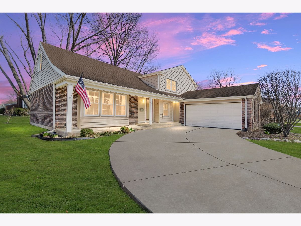 Homes For Sale Reseda Palatine Illinois, 915 Saratoga Drive