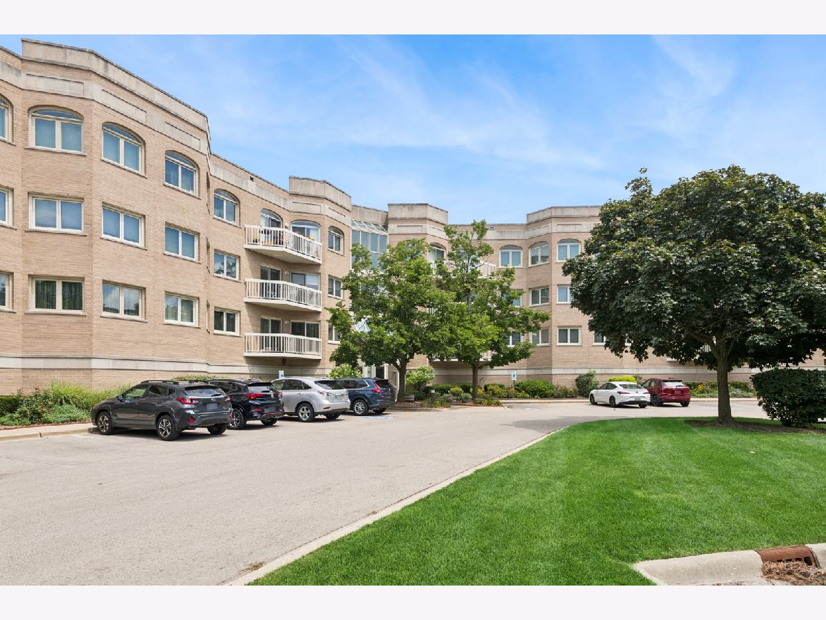 Condominiums & Homes Sold Manchester Green Buffalo Grove Illinois, 170 Manchester