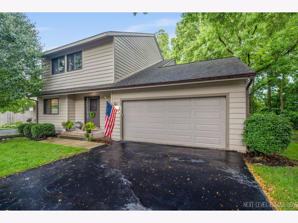 Townhomes For Sale Kirkwood Geneva Illinois, 1592 Kirkwood Drive
