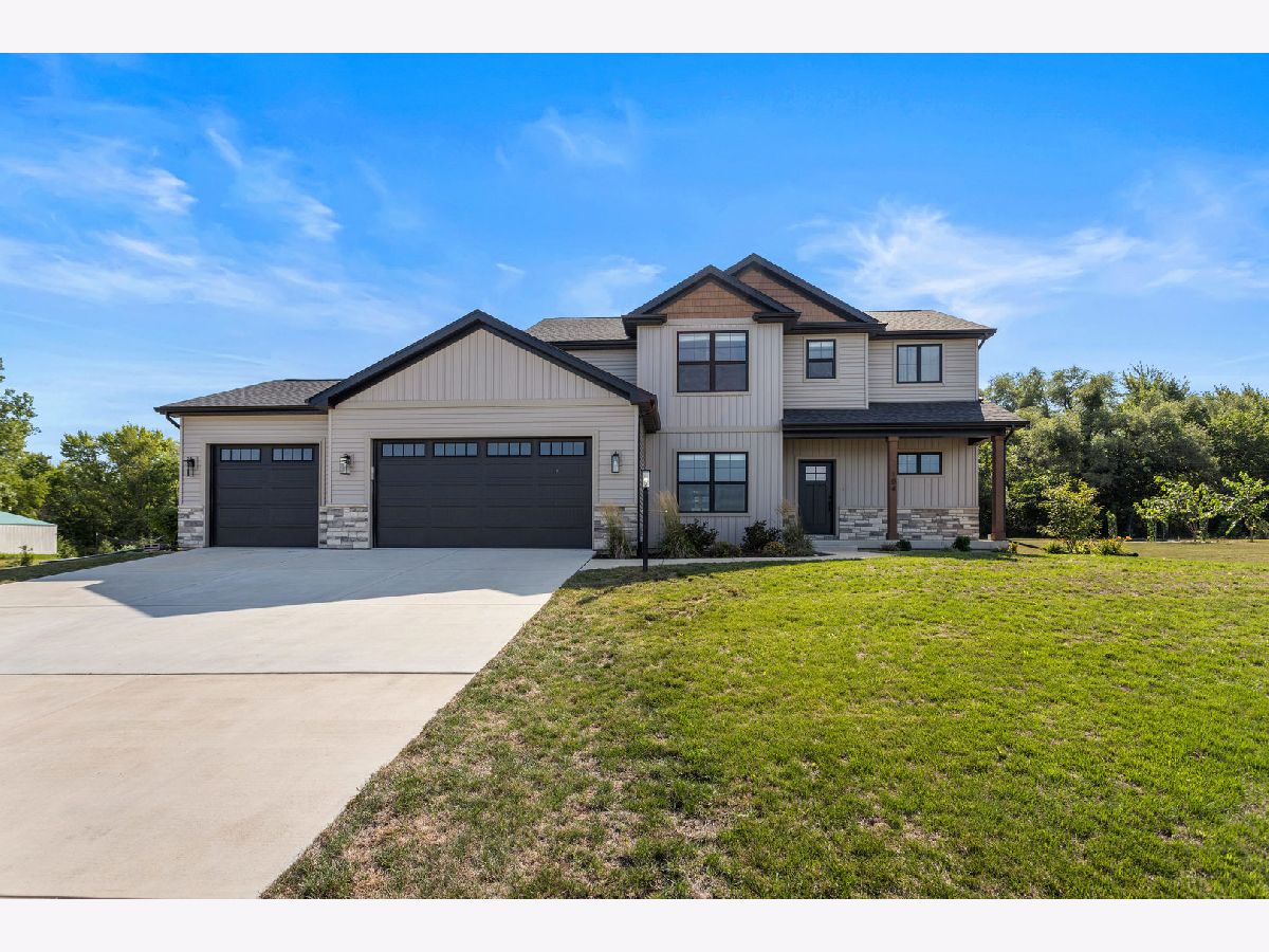 For Sale Monticello Illinois, 104 Shady Lane