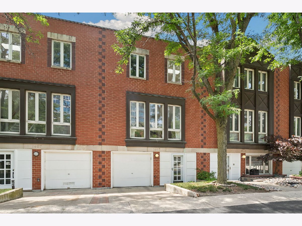  Sold Chicago Illinois, 1405 Plymouth