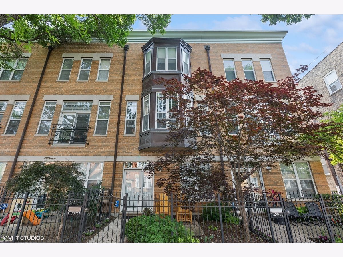 Condos & Townhomes Sold Montrose Corner Chicago Illinois, 4353 Campbell