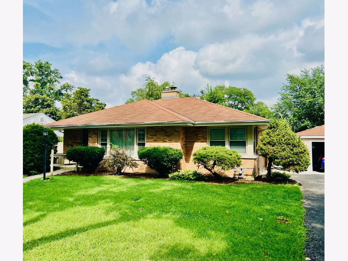  Rented Lombard Illinois, 835 La Londe